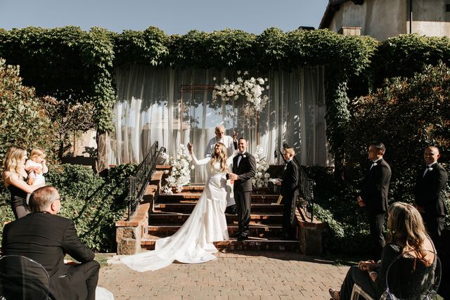 Featured photo from Step Into This Sonoma Wedding at McArthur Place with Ivory Florals and Romantic Courtyard Vows