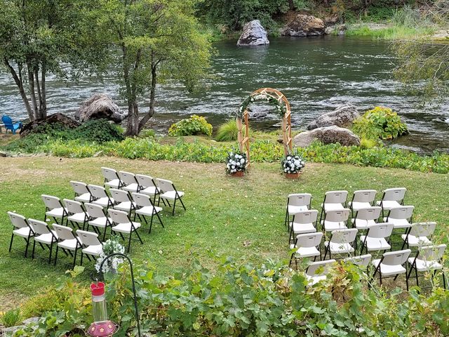 Featured photo from Outdoor Riverfront Venue