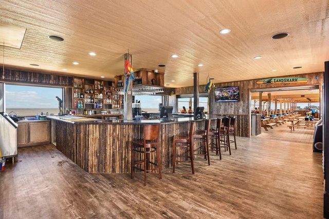 Featured photo from Main Deck