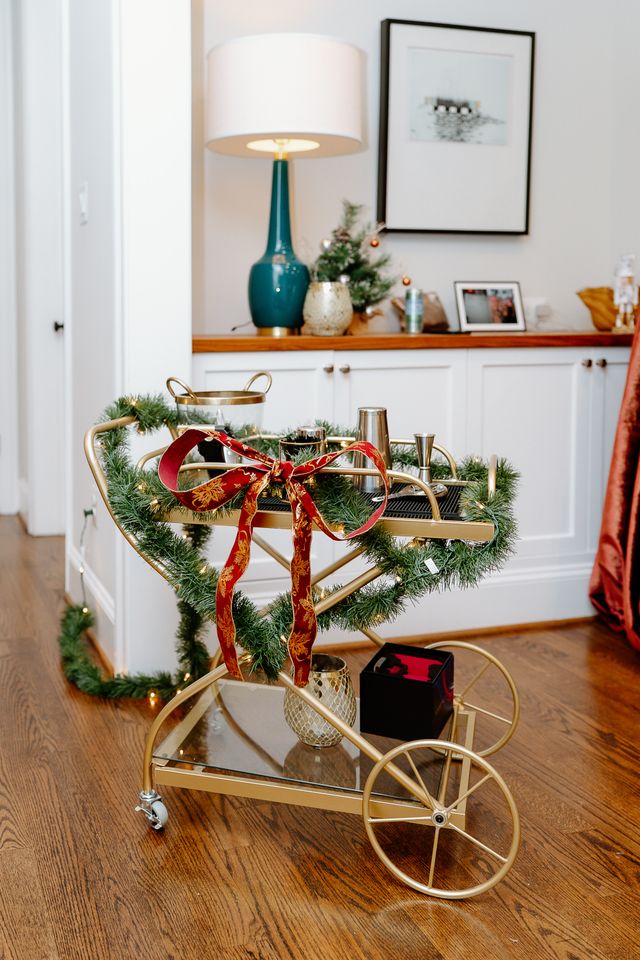 Featured photo from An Intimate December Holiday Gathering at a Private Bethesda Residence