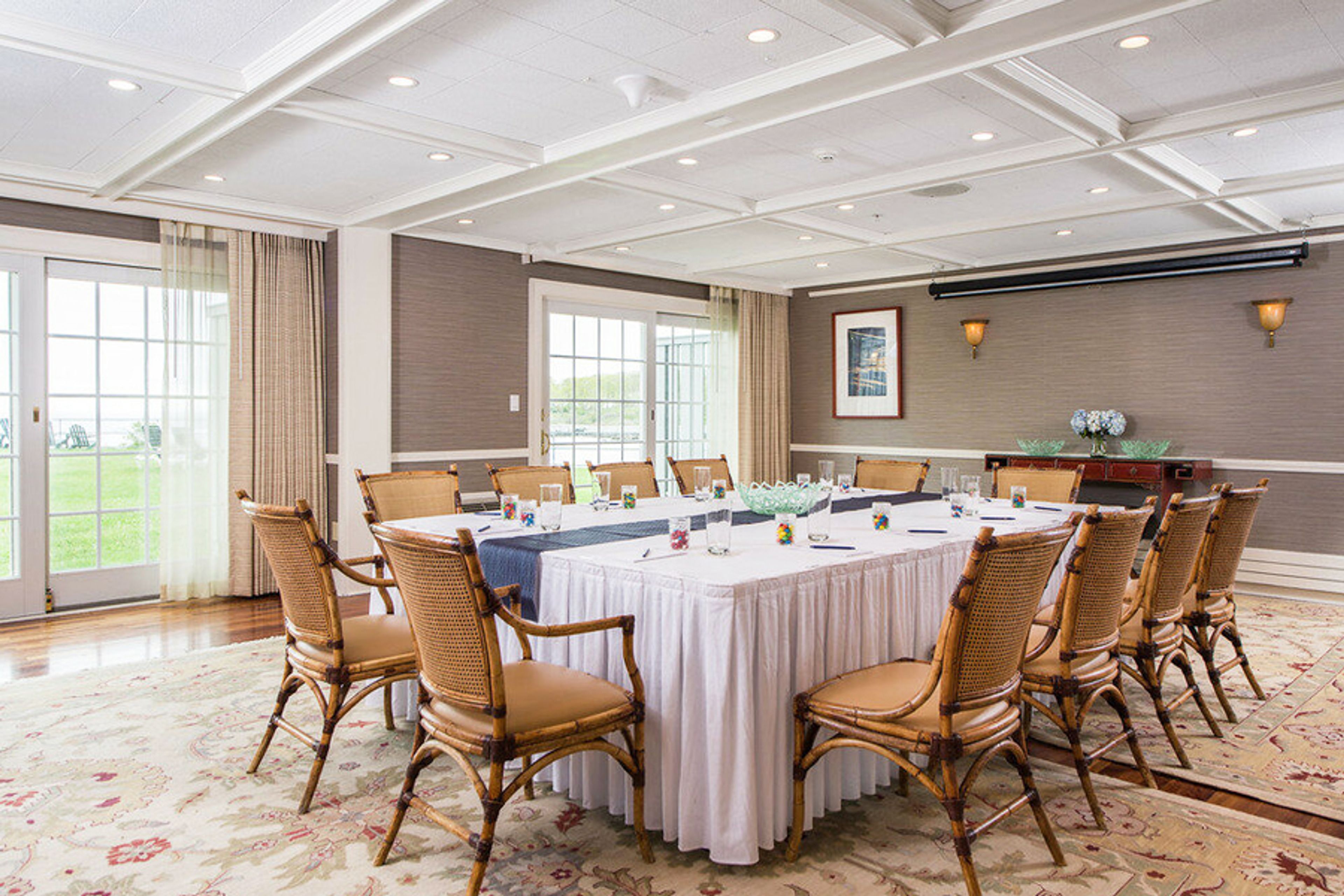 Ocean Point Room, an event space at Stage Neck Inn