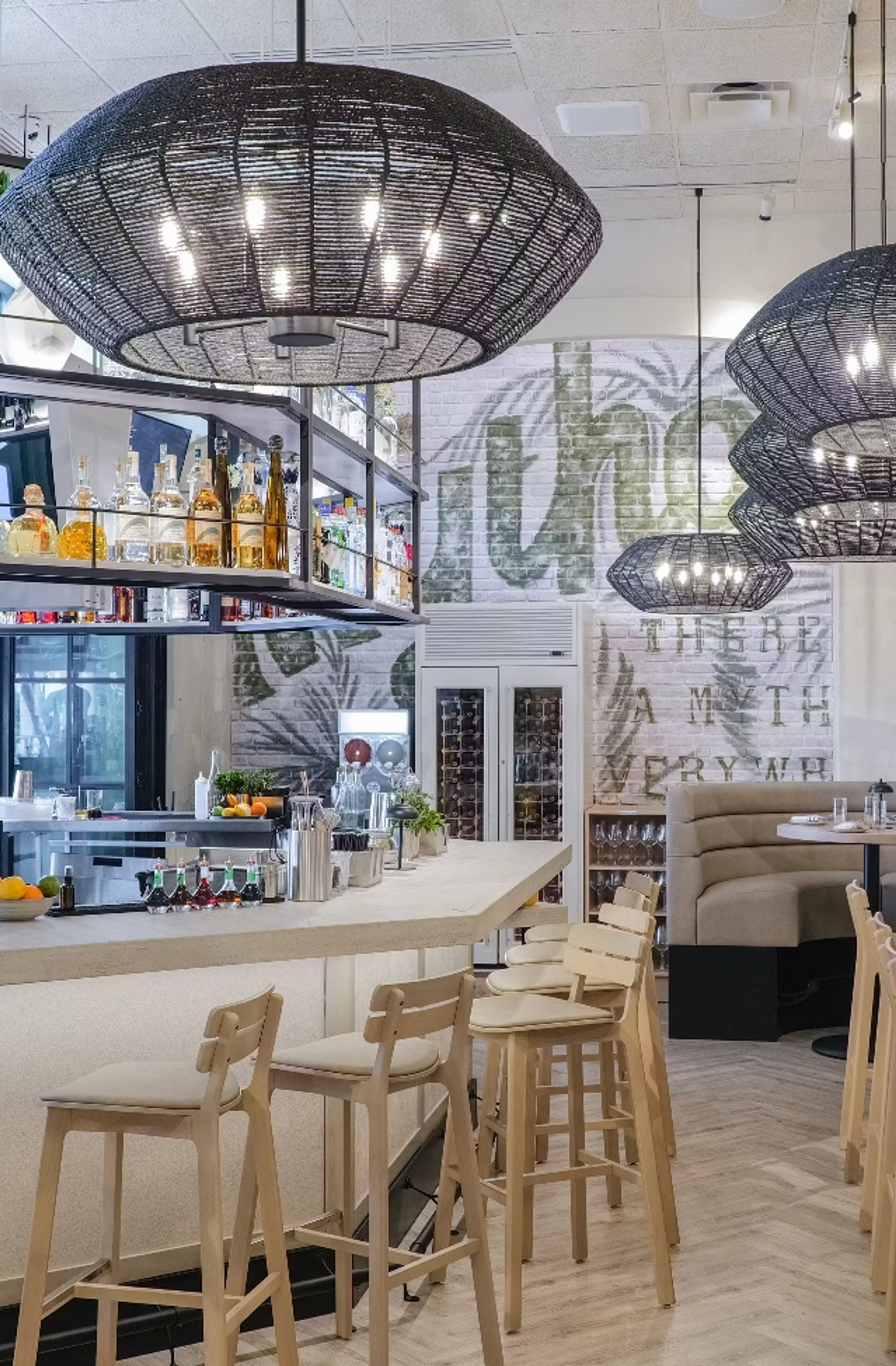 Bar Lounge, an event space at VIOLÍ Naples