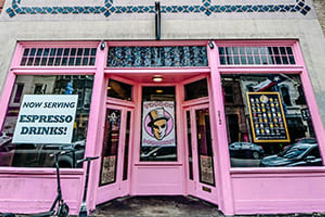 Featured photo from 6th Street