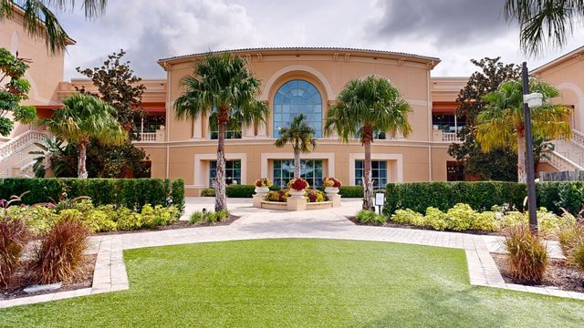 Featured photo from Valencia Lawn & Terrace