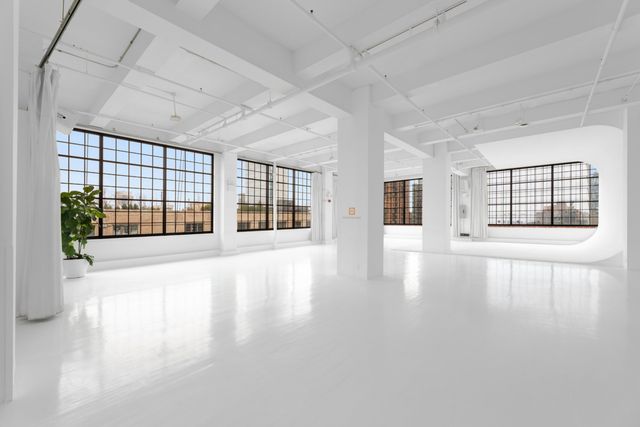 Featured photo from Minimal High-Ceiling Loft Photography Studio