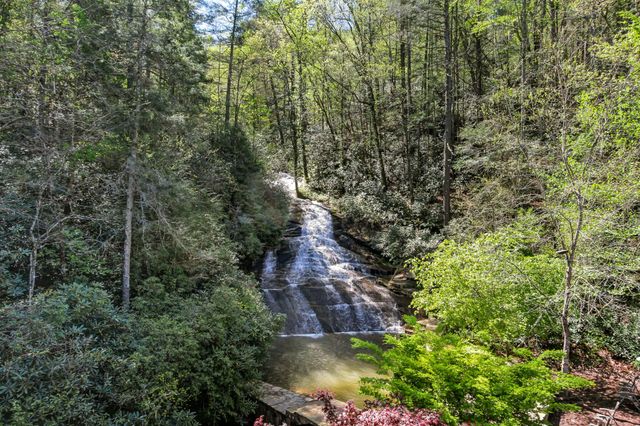 Featured photo from Falls Room of Villa Maria