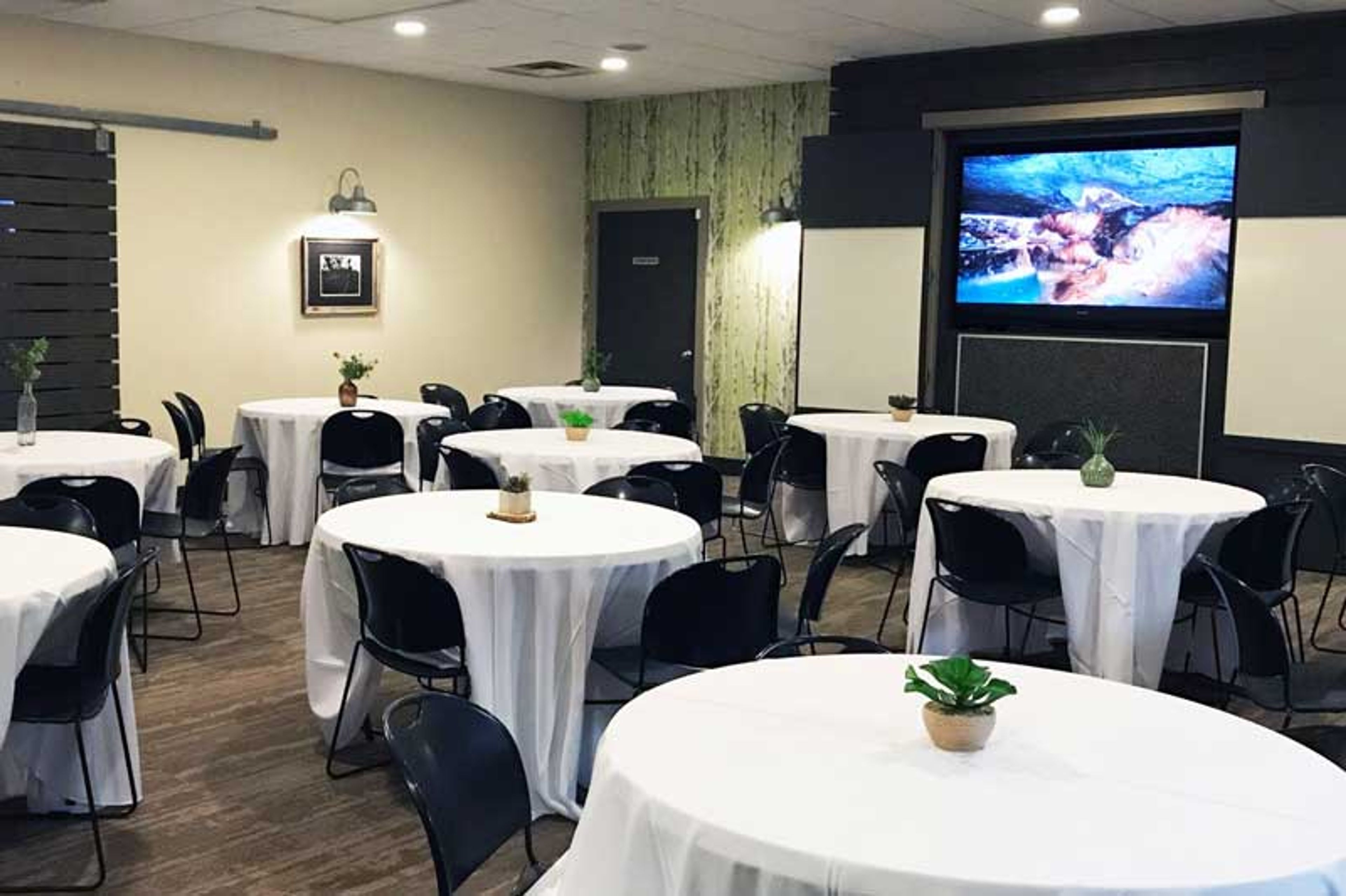 River Birch Room, an event space at Lost River Cave