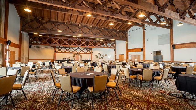 Featured photo from Middle Teton Room
