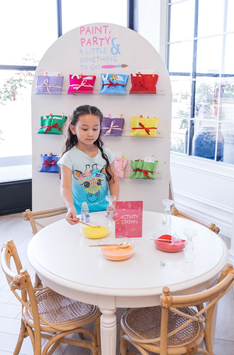 Make n' Craft Station