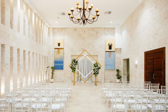 Featured photo from Foyer