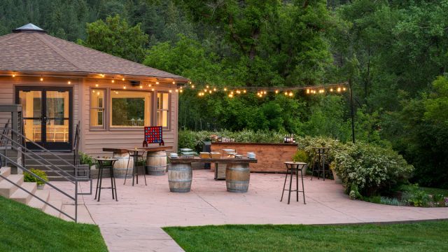 Featured photo from Cocktail Lawn & Patio