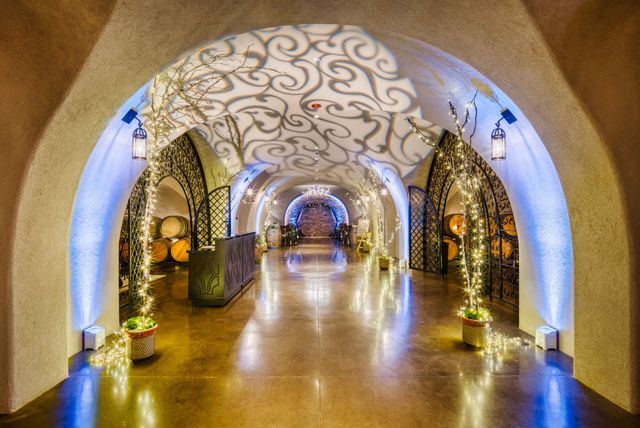 Featured photo from Il Cave