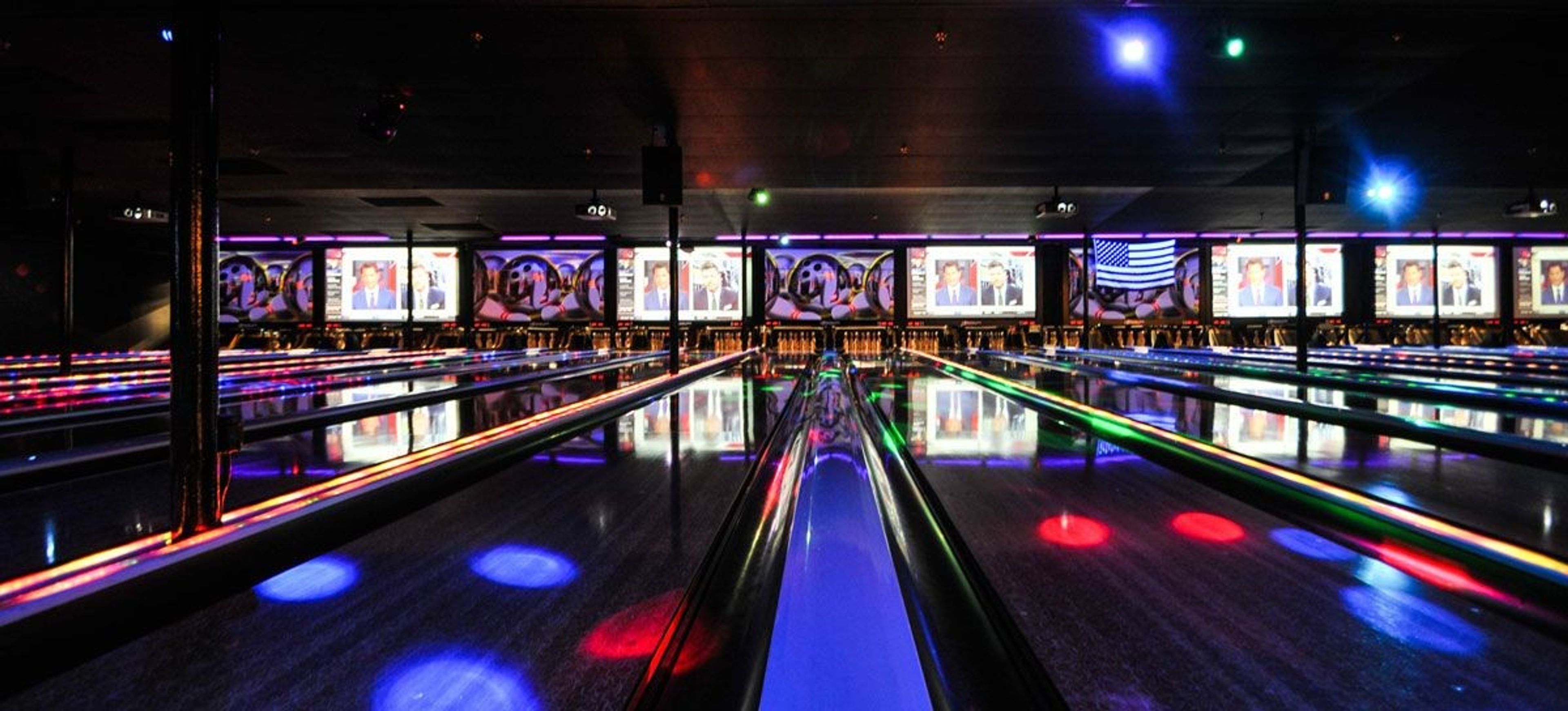 Bowling Lanes (20 Lanes), an event space at Quinnz Pinz