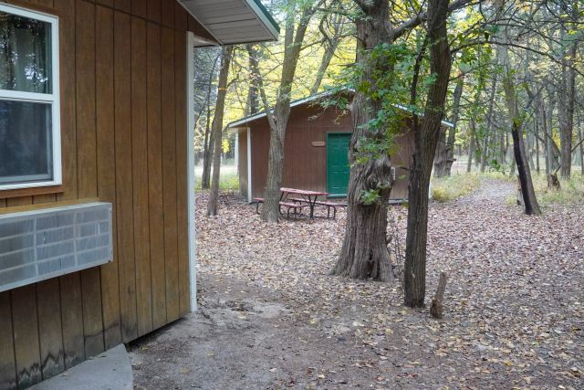 Featured photo from Lakeside Lodge