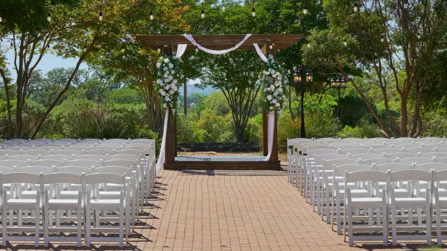 Featured photo from Contemporary Brick Patio