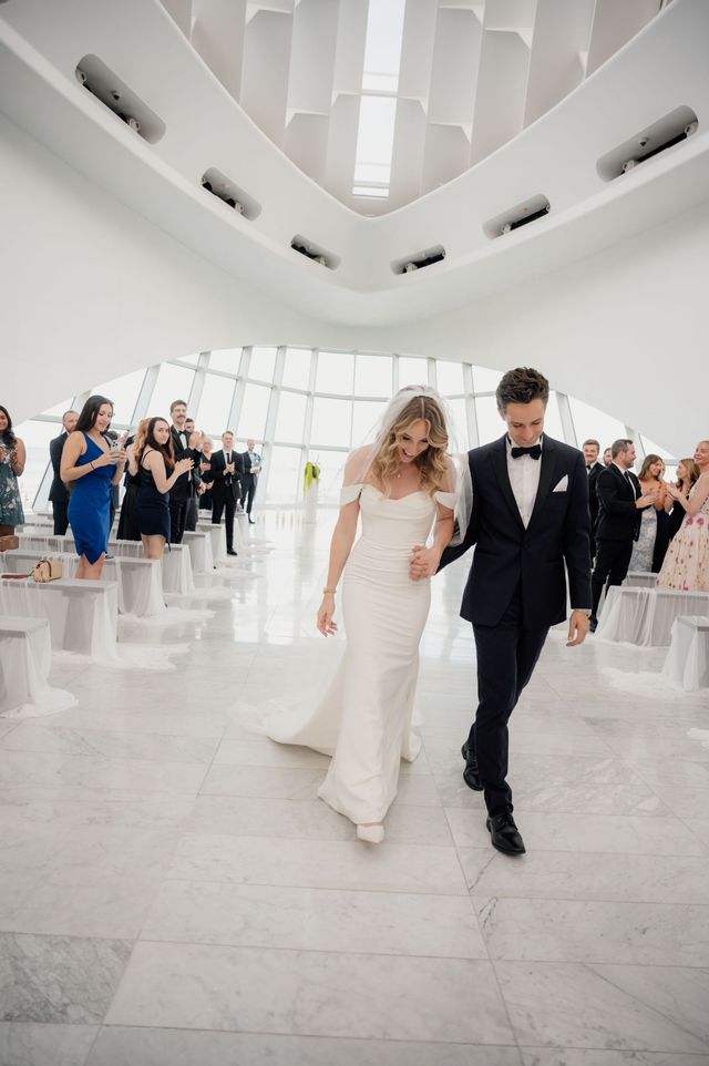 Featured photo from Milwaukee Art Museum Elegant Wedding