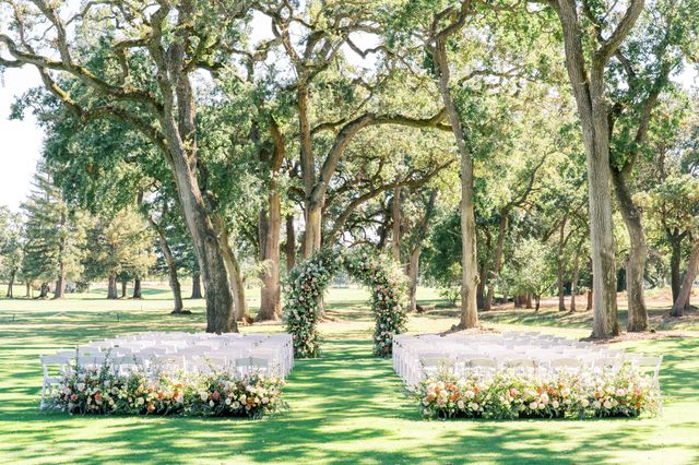 Featured photo from A Romantic Napa Valley Wedding Framed by Majestic Oak Trees and Golden Light