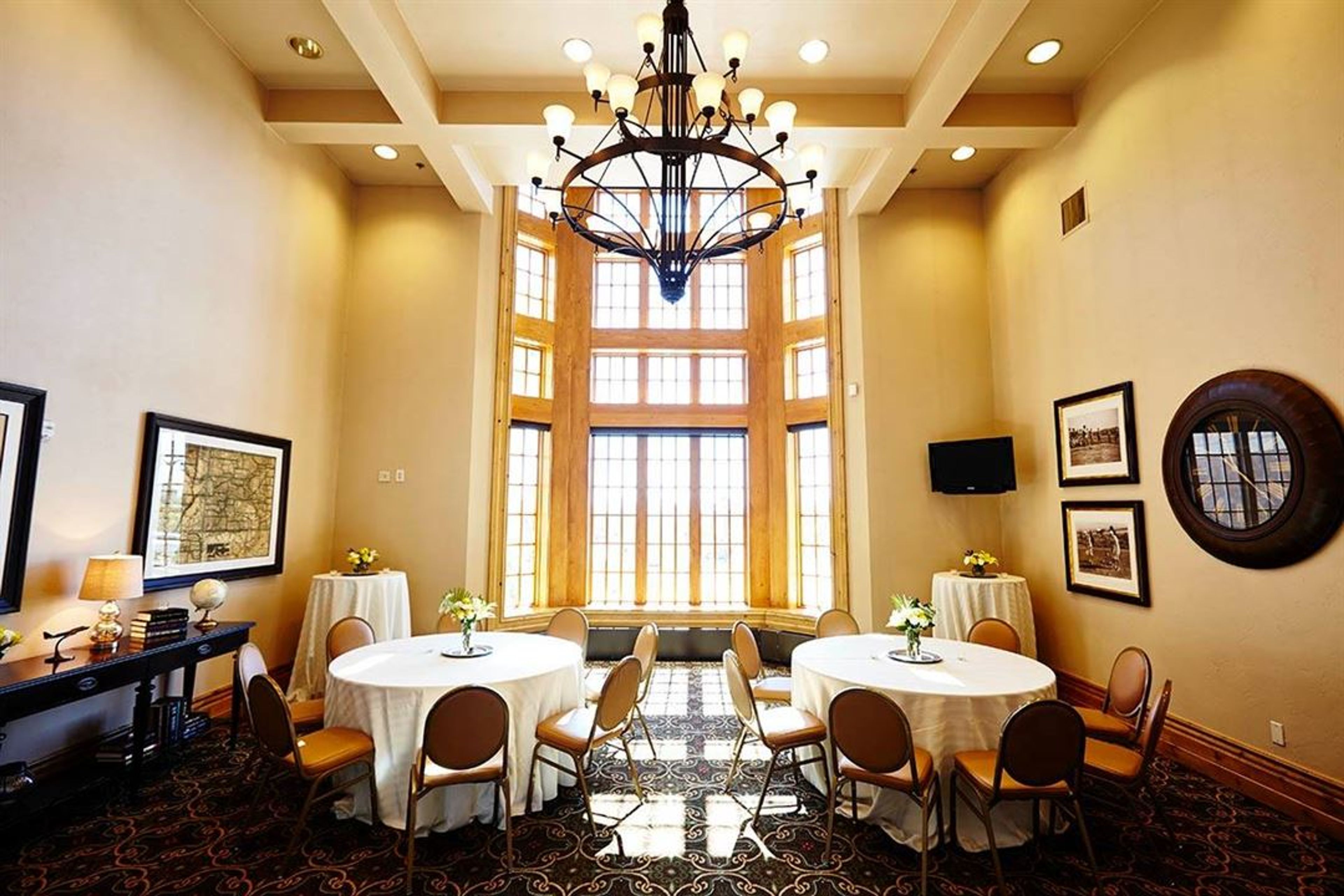 Cambridge Room, an event space at Blackstone Country Club