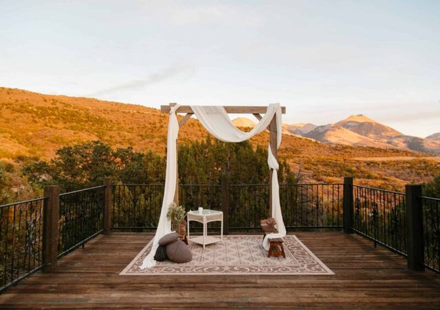 Featured photo from Cedar bend Lodge
