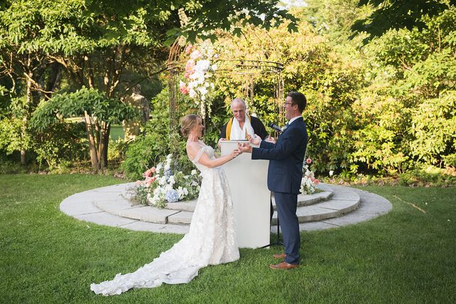 Featured photo from This Outdoor Wedding in a Picturesque Massachusetts Setting Was Pure Elegance