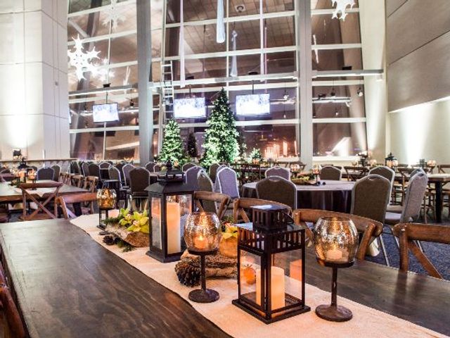 Featured photo from United Club Lounge