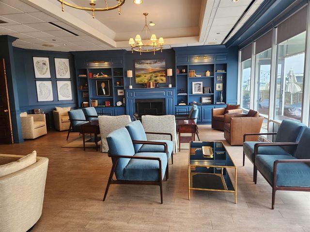 Featured photo from Craig's on the River East