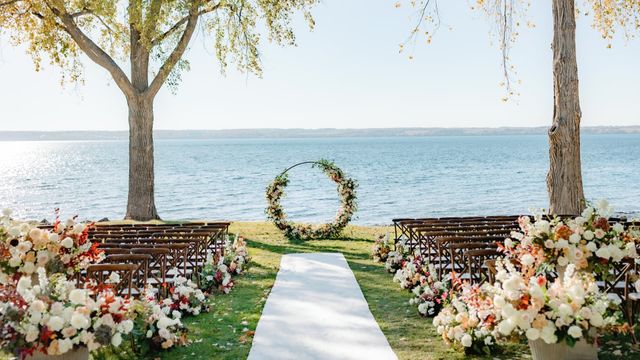 Featured photo from Lakeside Tent