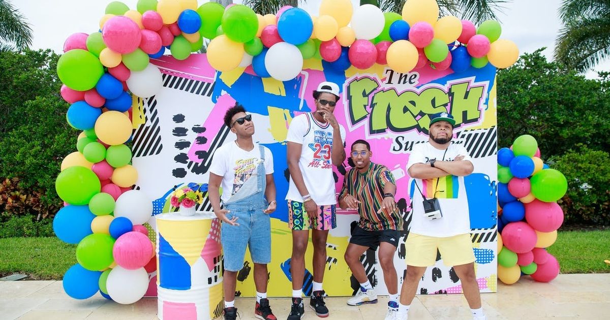 how to dress up for a 90s themed party 90s Party Outfit Ideas: What to Wear